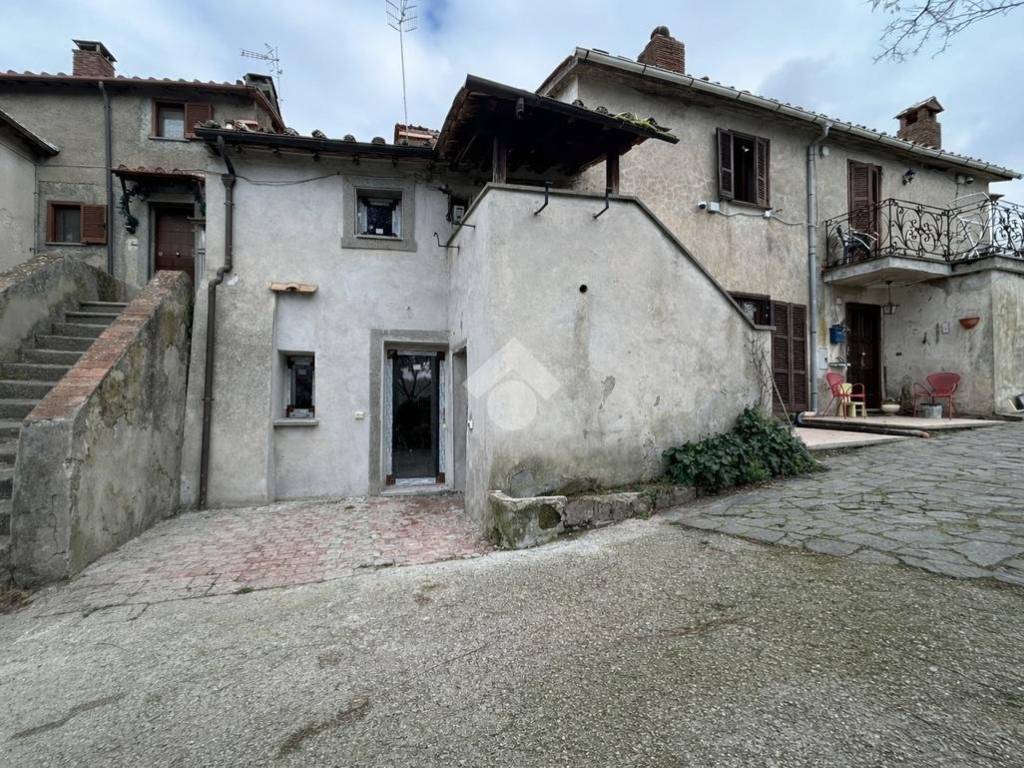 Casa indipendente a Viterbo in Strada del Canale - Foto 2