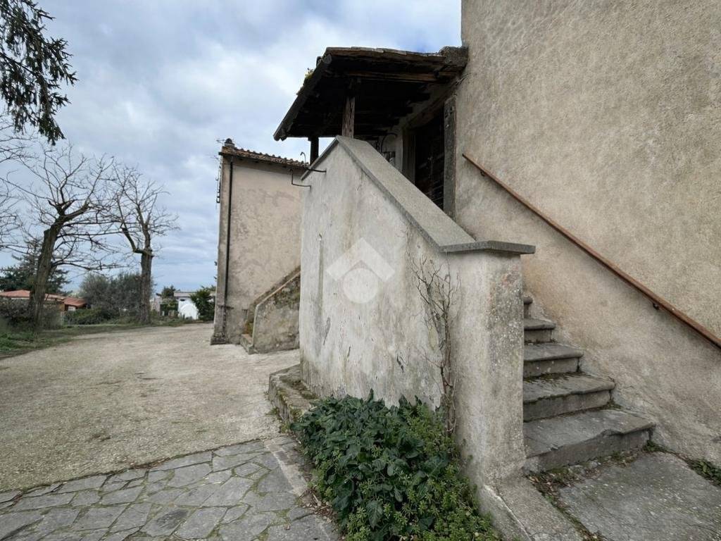 Casa indipendente a Viterbo in Strada del Canale - Foto 4