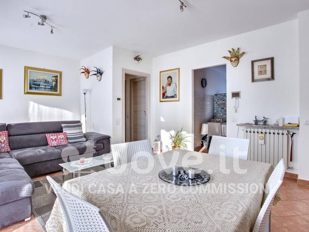 Appartamento a Sangiano in Via Carlo Alberto - Foto 5