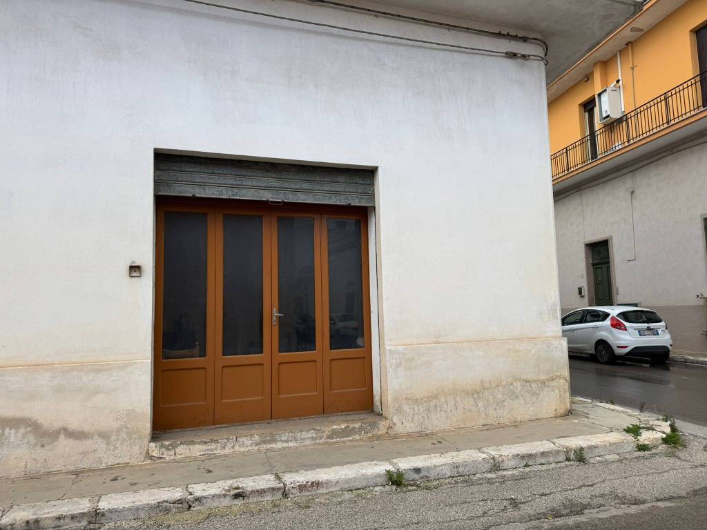 Box / garage a Manduria in Via Francesco Strateo, 23 - Foto 3
