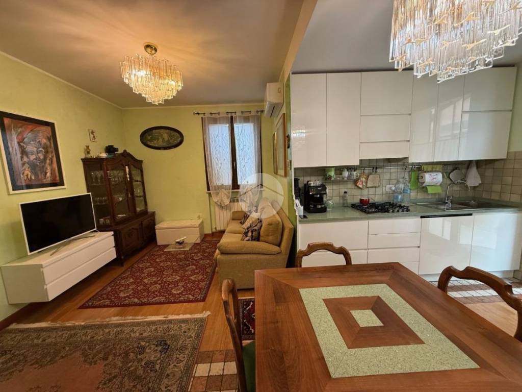 Appartamento a Fano in Via Massimo D'Antona, 19 - Foto 2