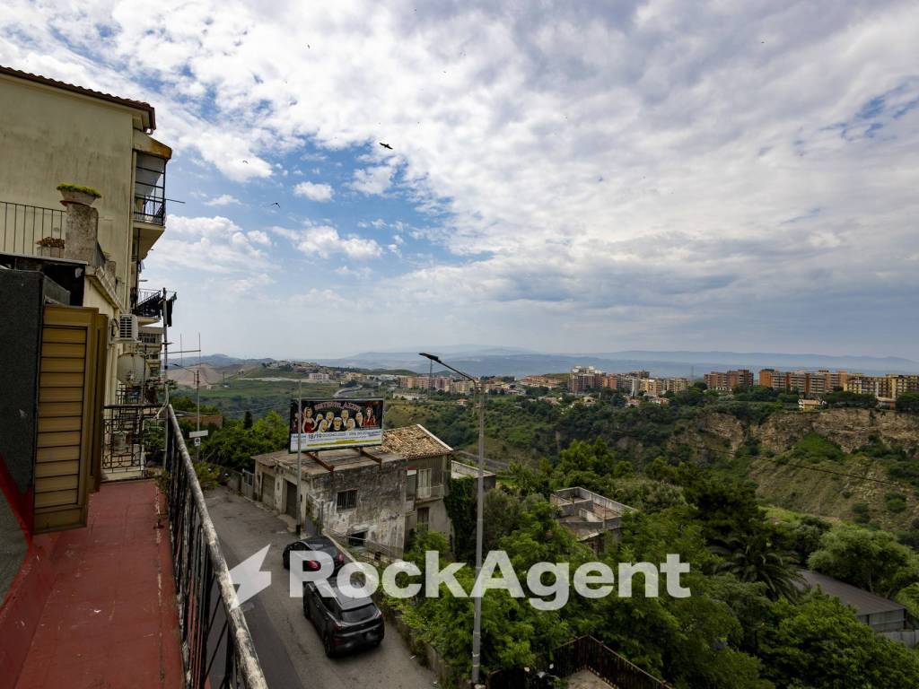 Appartamento a Catanzaro in Via Carlo V - Foto 4