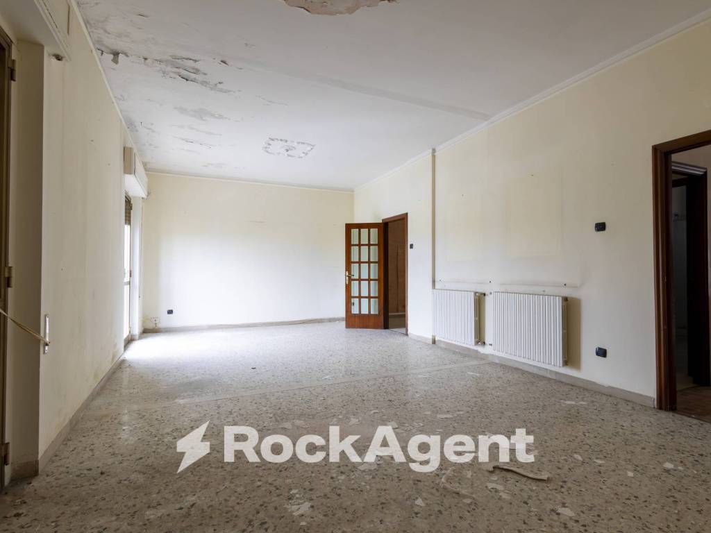 Appartamento a Catanzaro in Via Carlo V - Foto 5