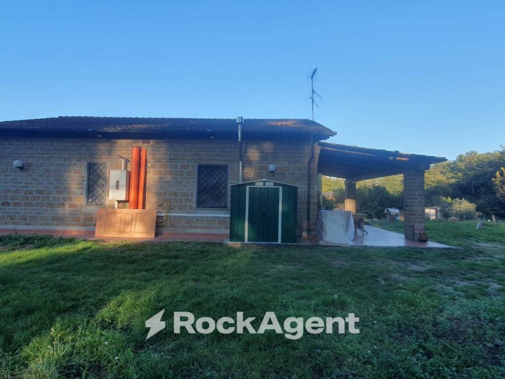 Villa a Nepi in Via dei Piani, 253 - Foto 2