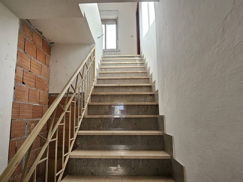 Appartamento a Macomer in Viale Sant'Antonio, 43 - Foto 2