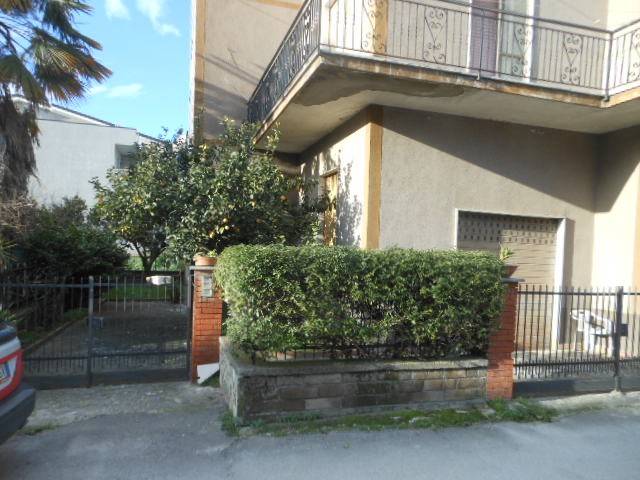 Villa a Vairano patenora in Via Raffaele Viviani - Foto 2
