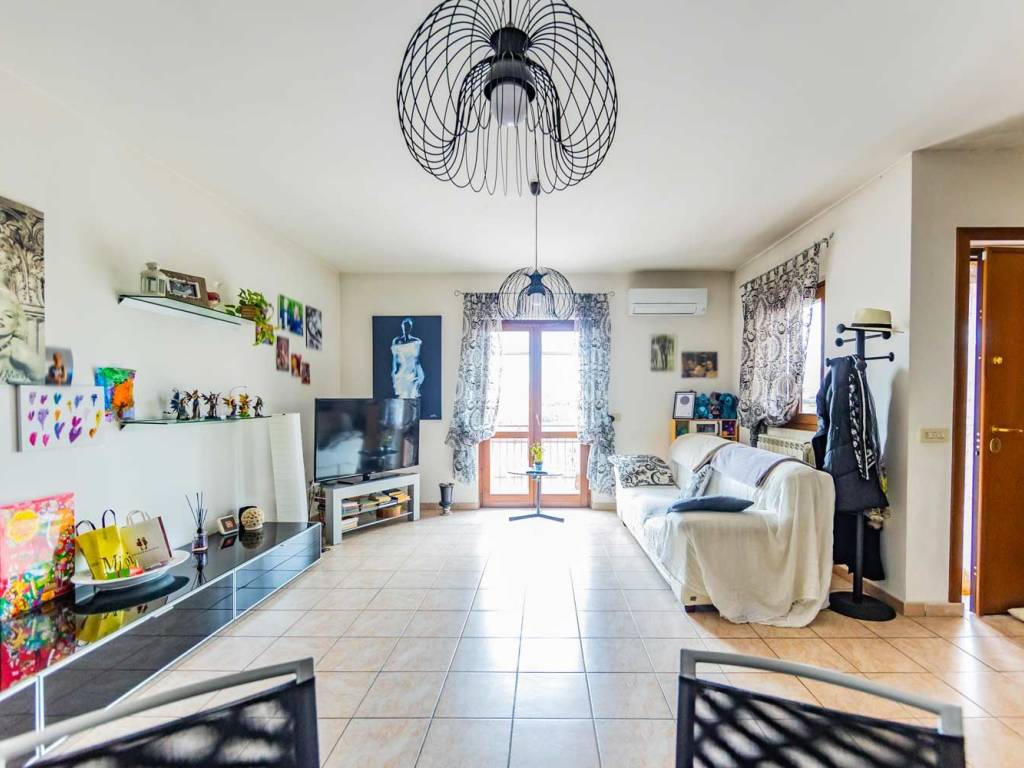 Villa a Guidonia montecelio in Via Agosta - Foto 2