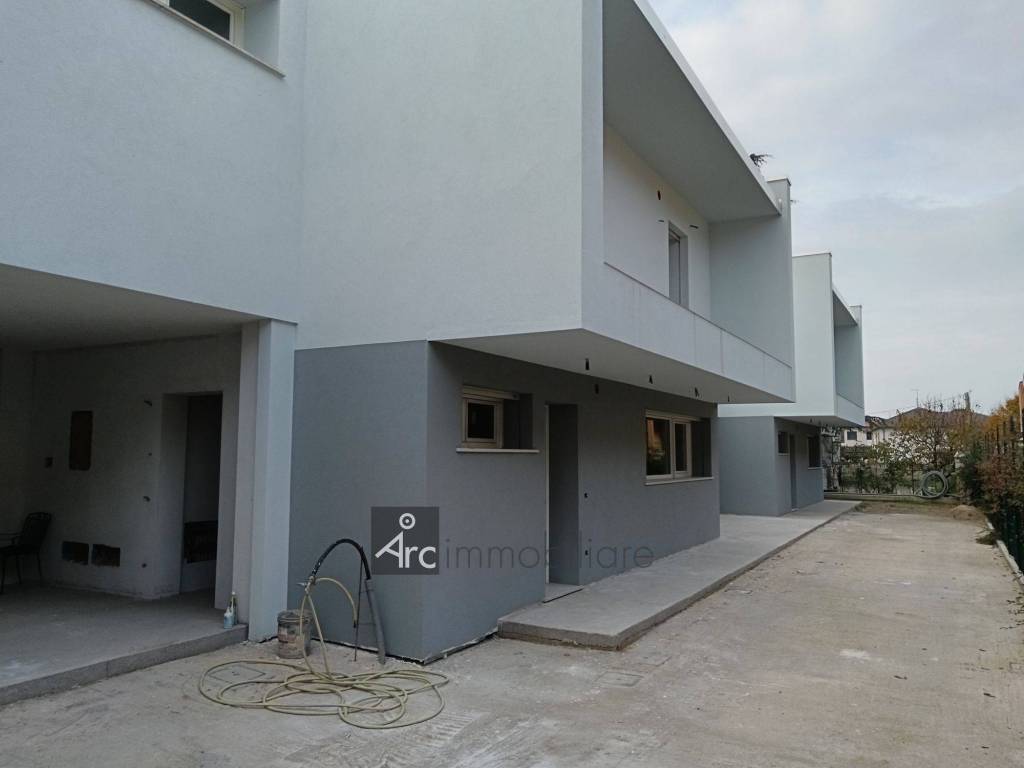 Villa a Camisano vicentino in Via Roma C., 58 - Foto 2