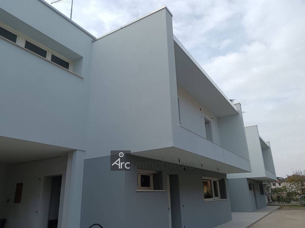 Villa a Camisano vicentino in Via Roma C., 58 - Foto 3