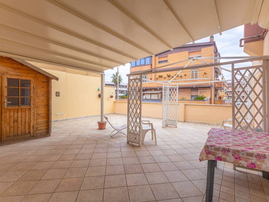 Appartamento a Fiumicino in Via Tempio della Fortuna - Foto 2