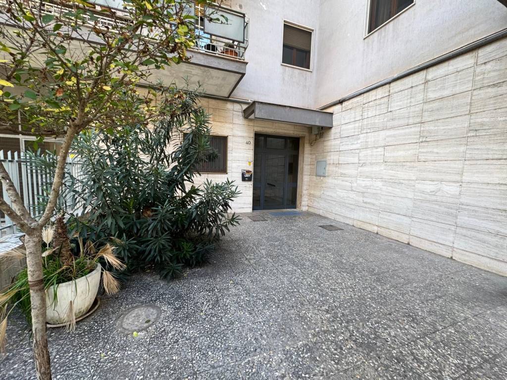 Appartamento a Taranto in Via Lombardia, 40 - Foto 4