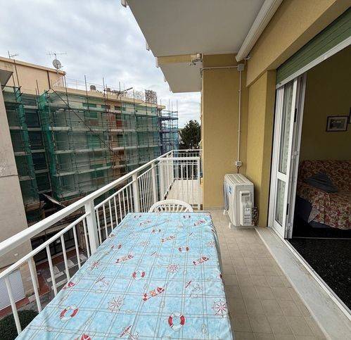 Appartamento a Finale ligure in Vico Della Madonna 16 - Foto 4