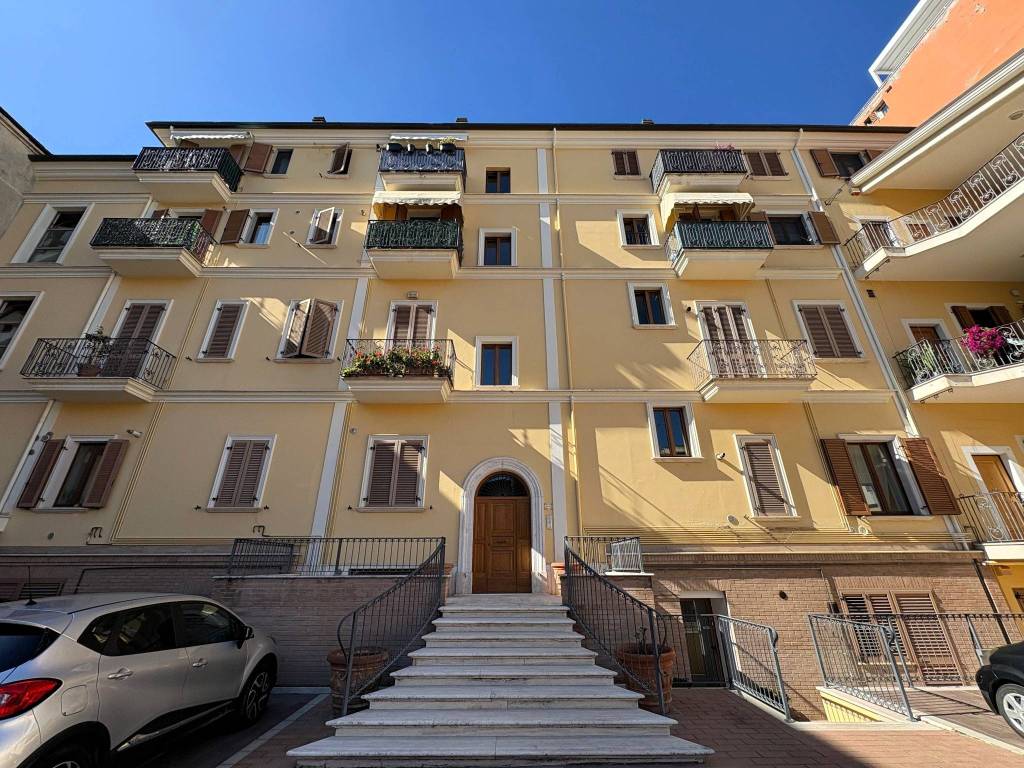 Appartamento a San benedetto del tronto in Via Tagliamento, 16 - Foto 2