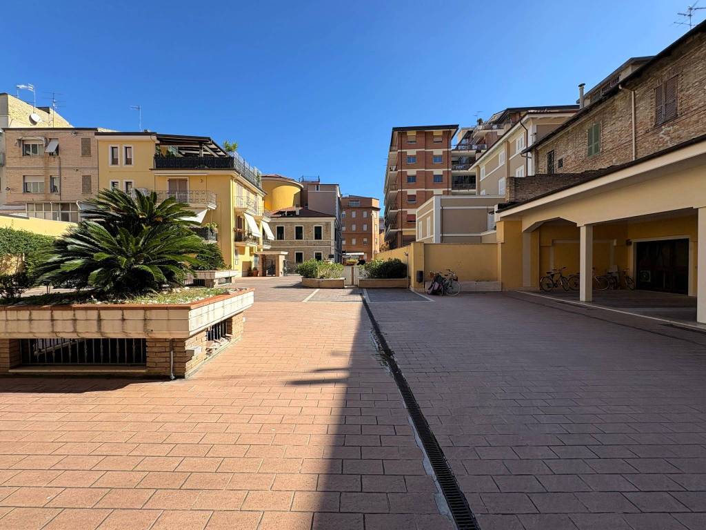 Appartamento a San benedetto del tronto in Via Tagliamento, 16 - Foto 4