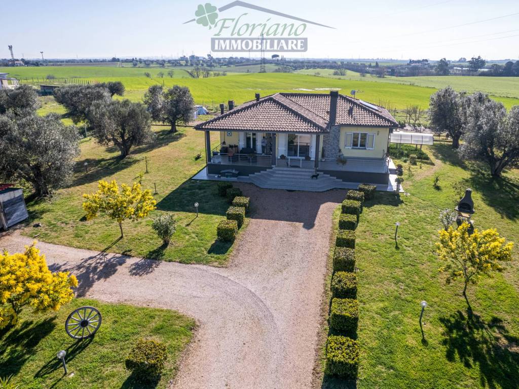 Villa a Montalto di castro in Località Imposto Vaccareccia - Foto 2