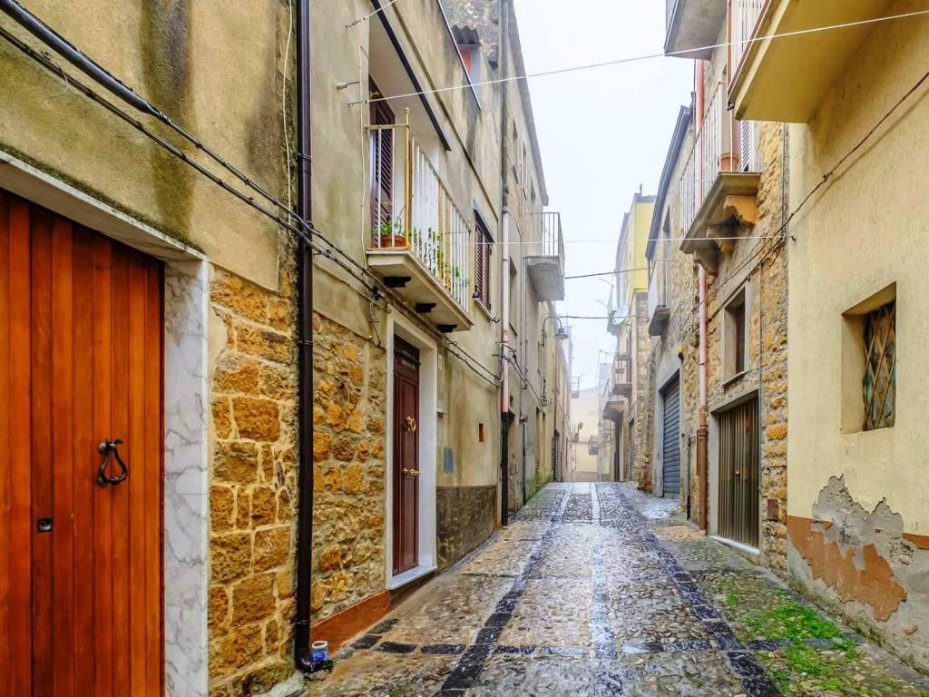 Appartamento a Calascibetta in Via Bruno - Foto 2