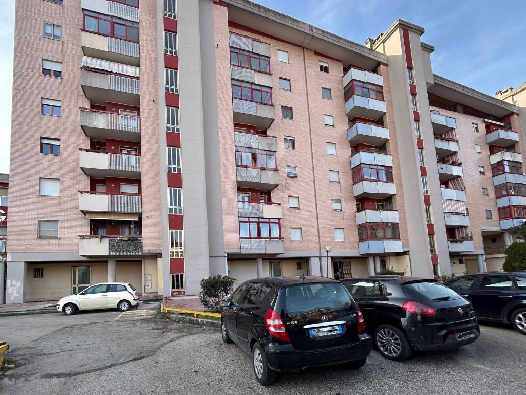 Appartamento a Campobasso in Piazza Molise, 65 - Foto 2