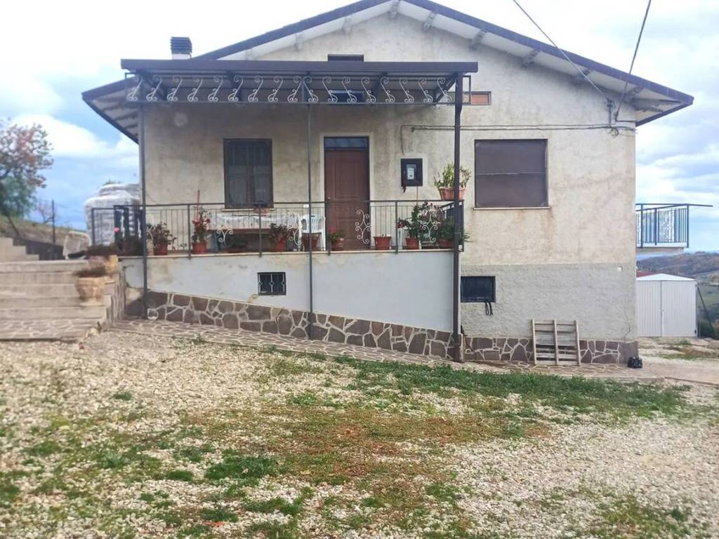 Villa a Castiglione messer raimondo in Contrada Cerquone S.N.C. - Foto 3