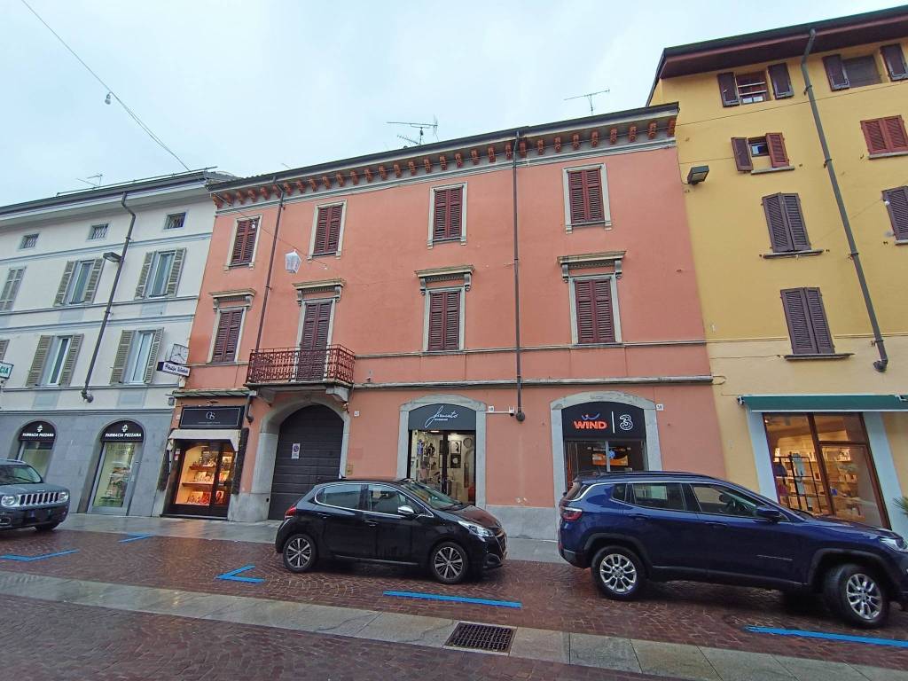 Palazzo / stabile a Borgomanero - Foto 2