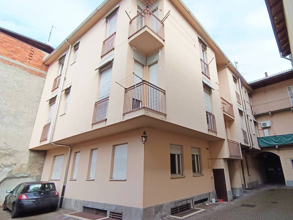 Palazzo / stabile a Borgomanero - Foto 5