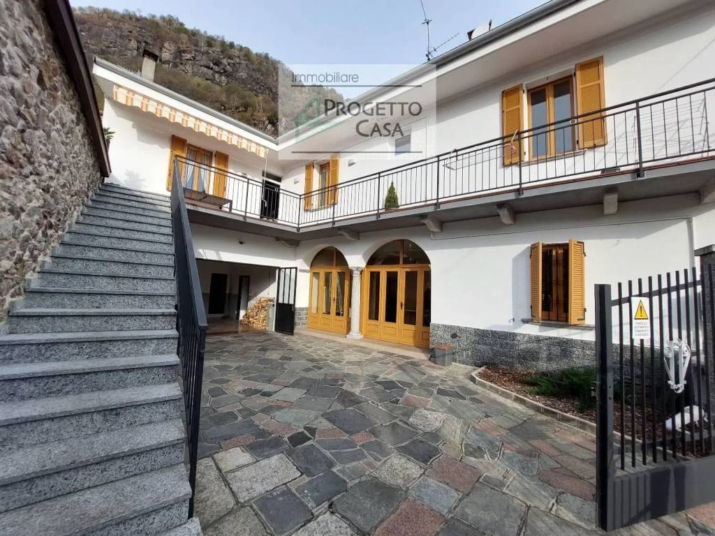 Villa a Omegna in Via Mozzalina, 9 - Foto 2