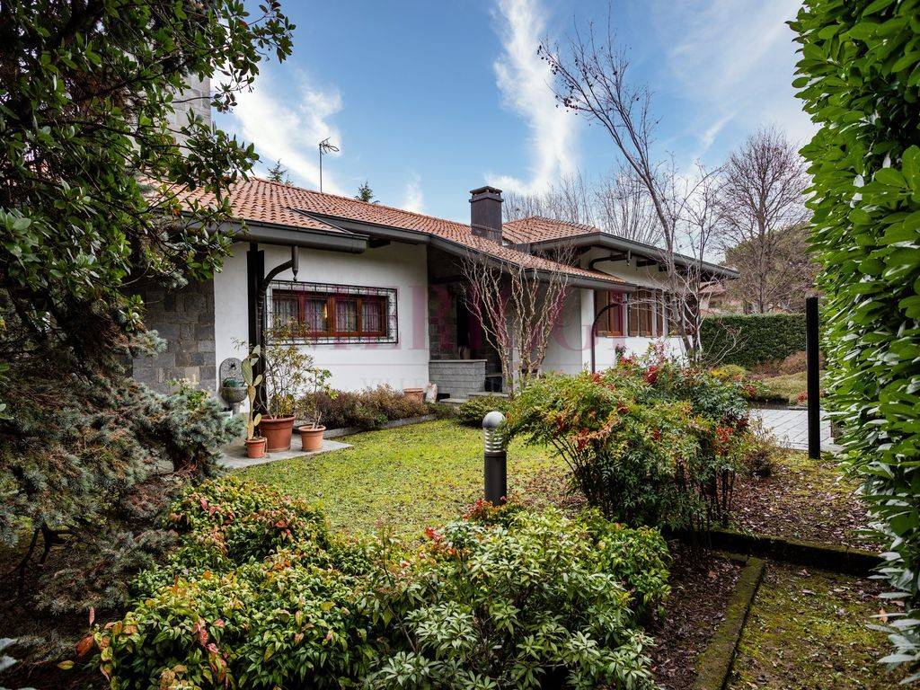 Villa a Sirtori in Via Pineta, 17 - Foto 2