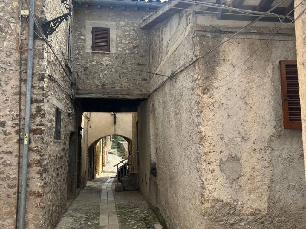Casa indipendente a Sant'anatolia di narco in Via Scoscesa - Foto 2
