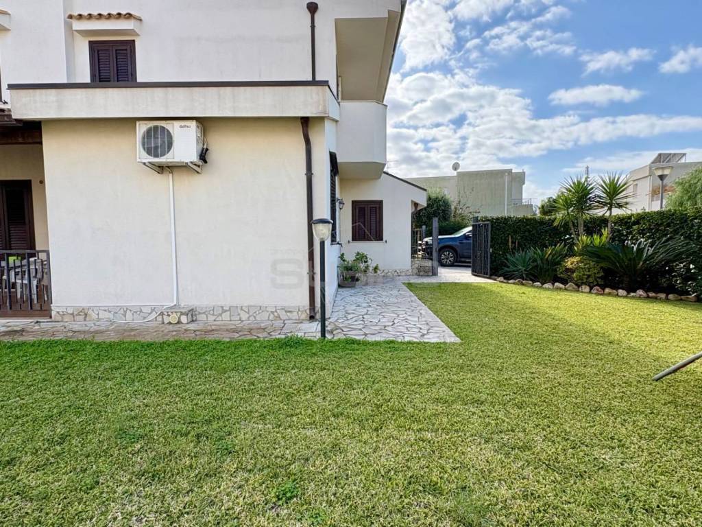 Villa a Siracusa in Via Dello Sparviero, 2 - Foto 4