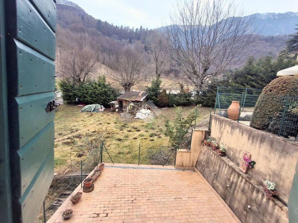 Rustico / casale a Ferrara di monte baldo in Piazza gen. cantore - Foto 4