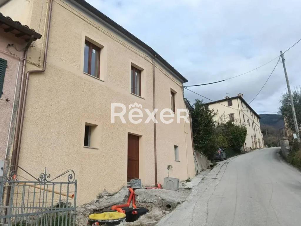 Casa indipendente a Matelica in Vocabolo Caprioli - Foto 2