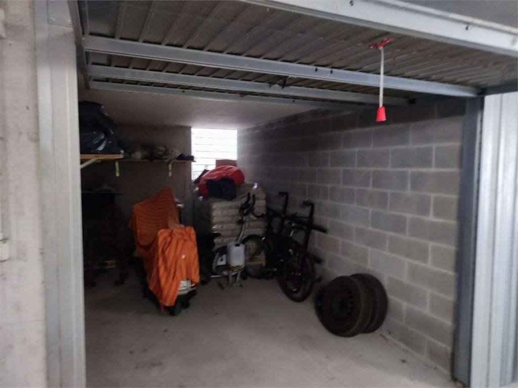Box / garage a Pont-saint-martin in via Roveschialles - Foto 5