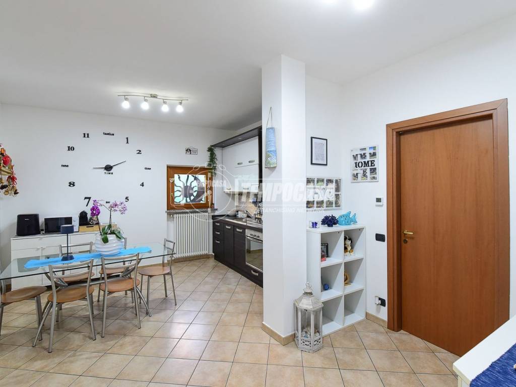 Appartamento a Cantù in Via Calatafimi - Foto 2