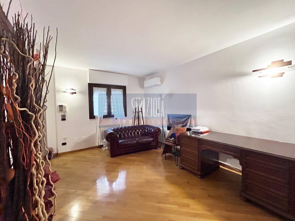 Appartamento a Modugno in Via Salvatore Barzilai, 9 - Foto 4