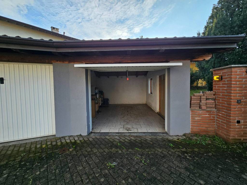 Appartamento a Oleggio in Via San Giovanni - Foto 2