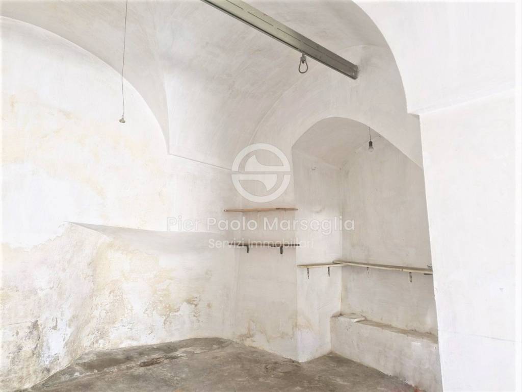 Box / garage a Ostuni in Via Cesare Battisti - Foto 3