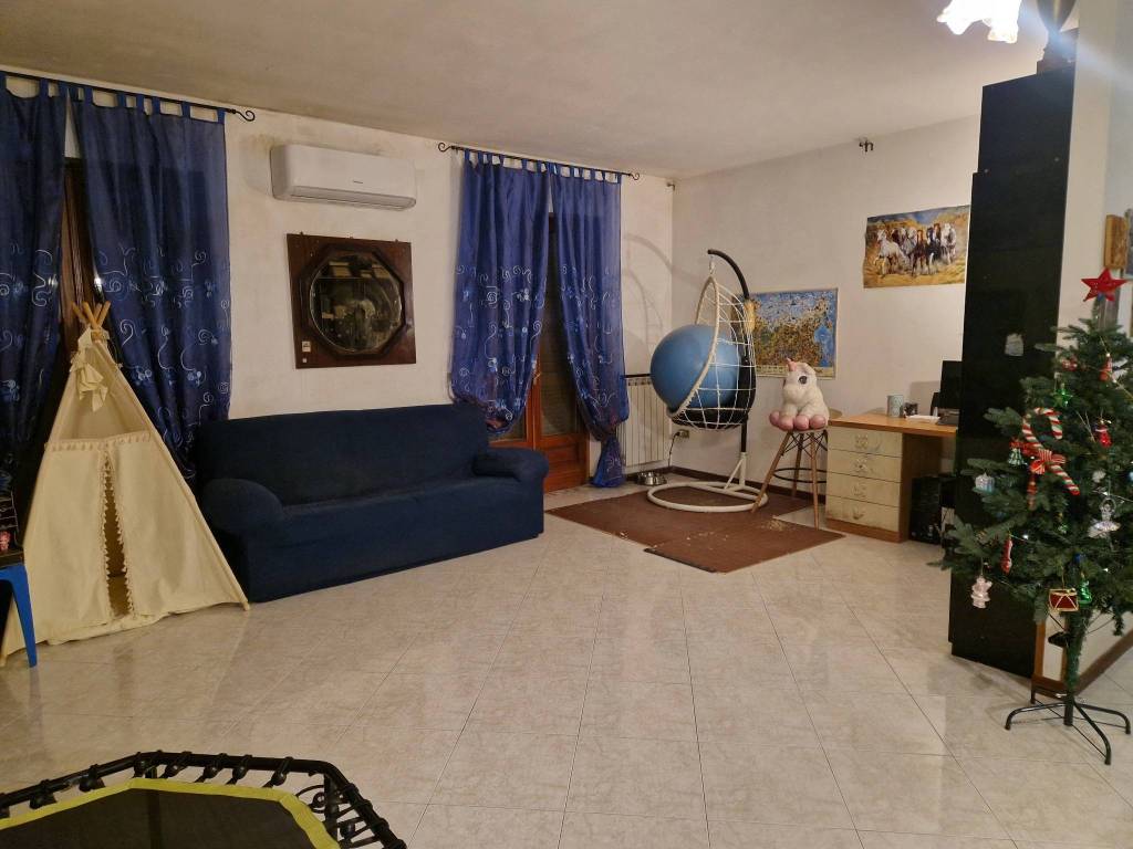 Appartamento a Caserta in Via Fratelli Bandiera - Foto 3