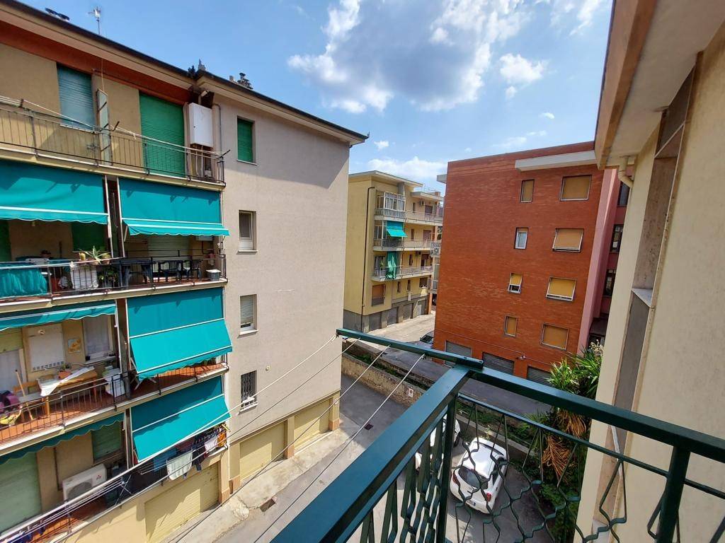 Appartamento a Finale ligure in Via Camillo Sbarbaro - Foto 4