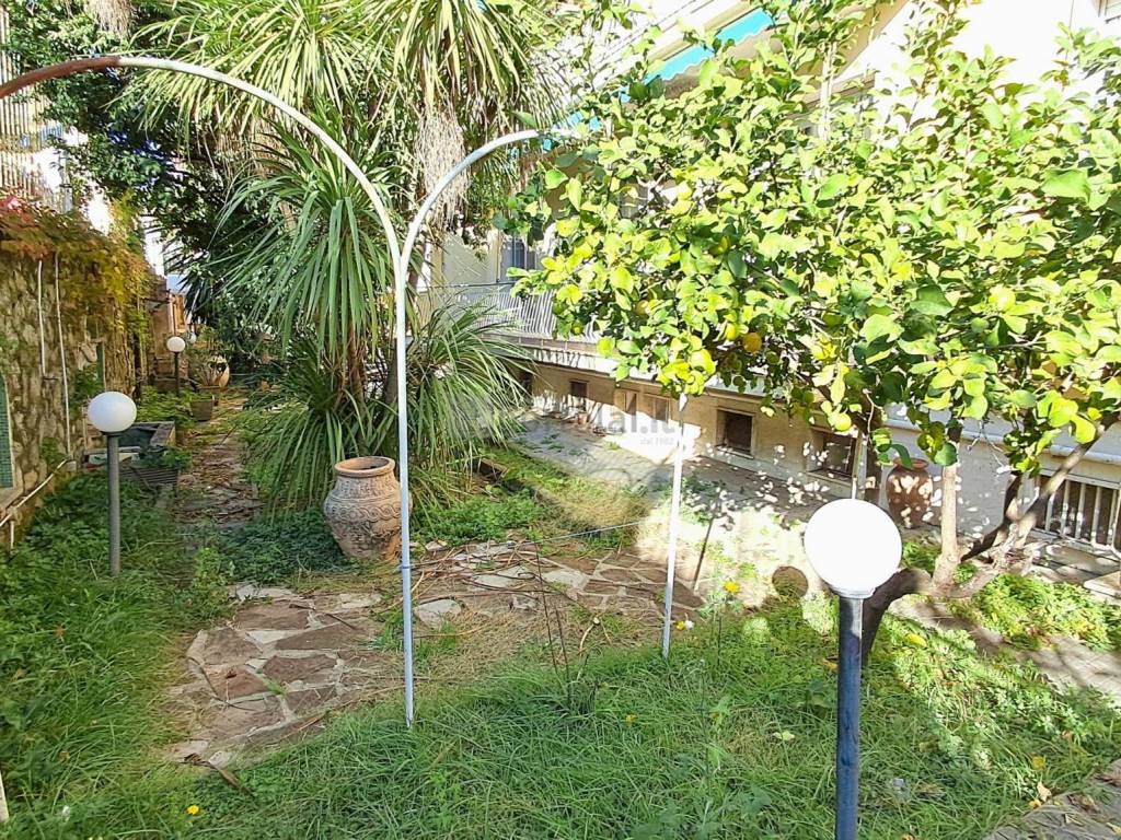 Appartamento a Genova in Via Puggia - Foto 4