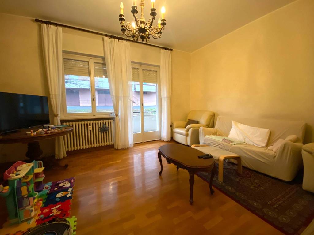 Appartamento a Alba in Via Francesco Crispi, 11 - Foto 5