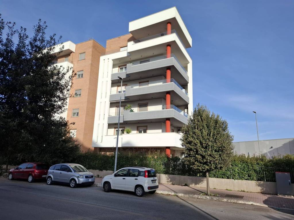 Appartamento a Guidonia montecelio in VIA RITA LEVI MONTALCINI - Foto 4