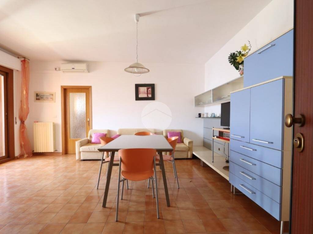 Appartamento a Alba adriatica in Via Rodi, 5 - Foto 2