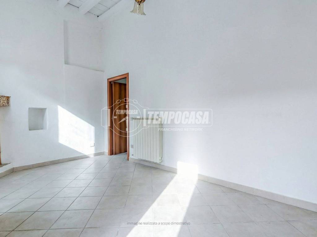 Casa indipendente a Comabbio in Via G. Garibaldi - Foto 3