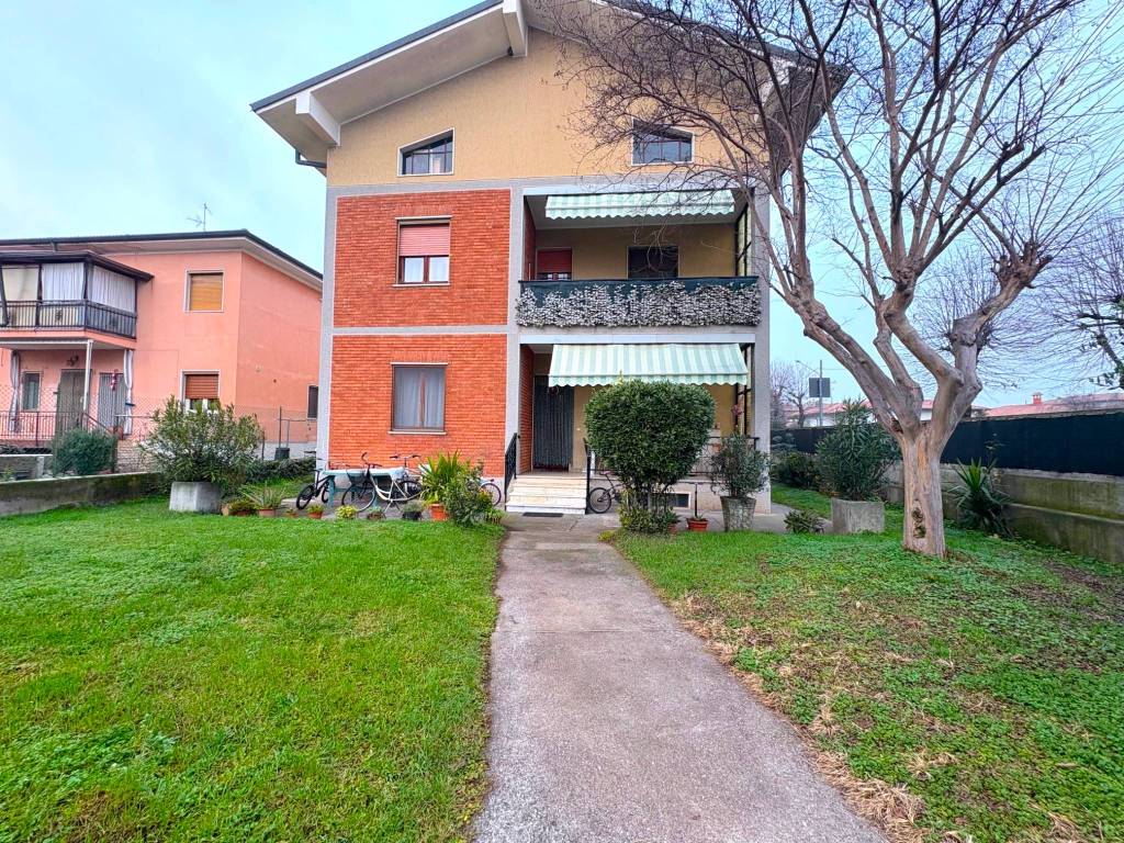 Villa a Castelcovati in Via Comezzano, 32 - Foto 3