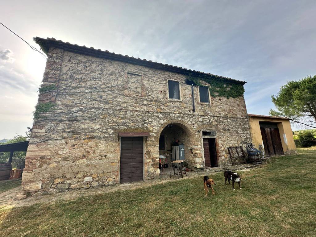 Rustico / casale a Montecatini val di cecina in . - Foto 3