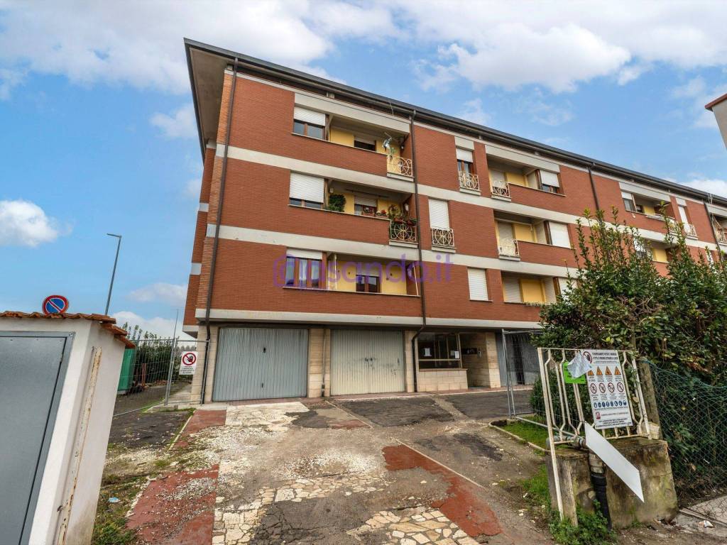 Appartamento a Ponsacco in Via Ciro Menotti, 54, 56038 Ponsacco PI, Italia - Foto 2