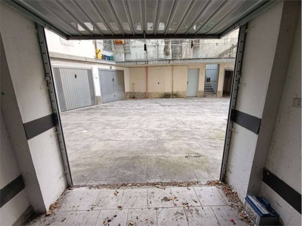 Box / garage a Saint-vincent in viale iv novembre - Foto 3