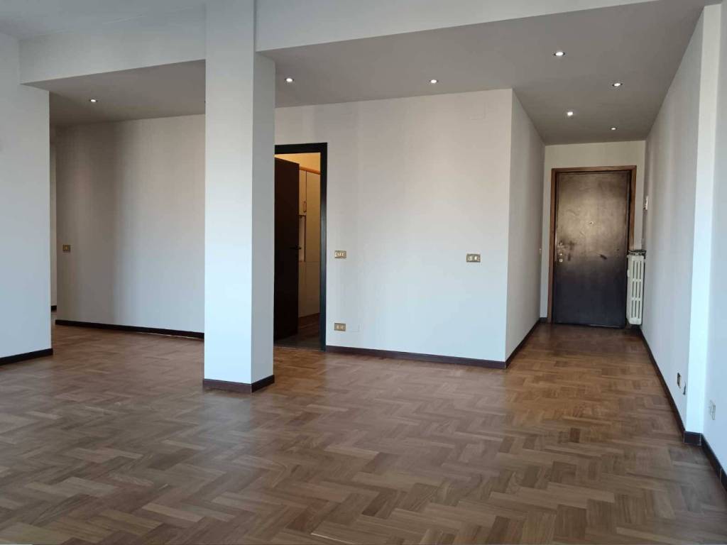 Appartamento a Parma in Piazzale Santa Croce - Foto 2