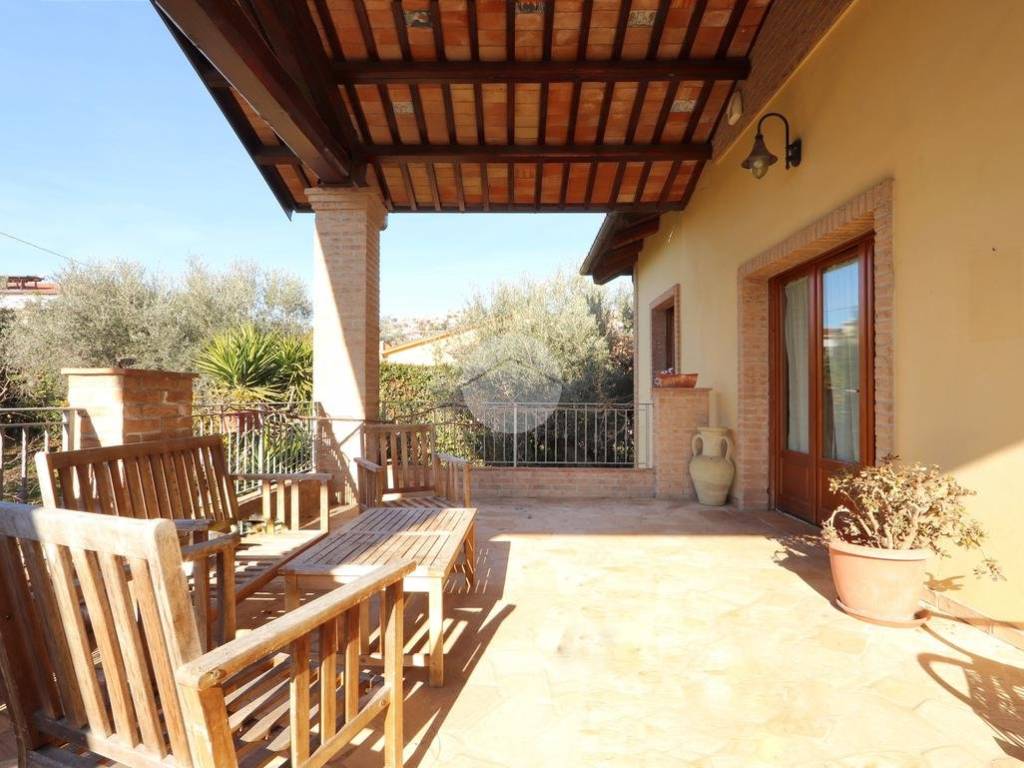 Villa a Città sant'angelo in Via della Cona, 29 - Foto 4