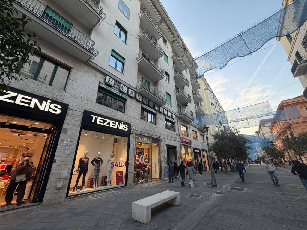 Appartamento a Salerno in Corso Vittorio Emanuele, 127 - Foto 4