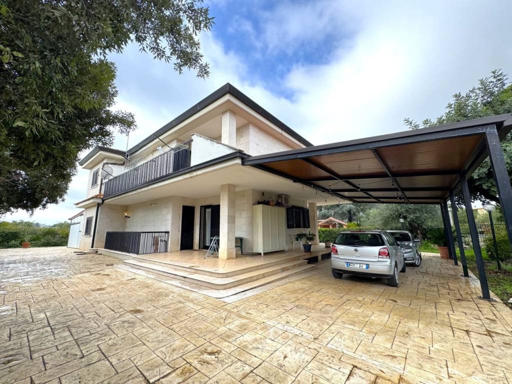 Villa a Corato in Viale dei Fiori - Foto 2